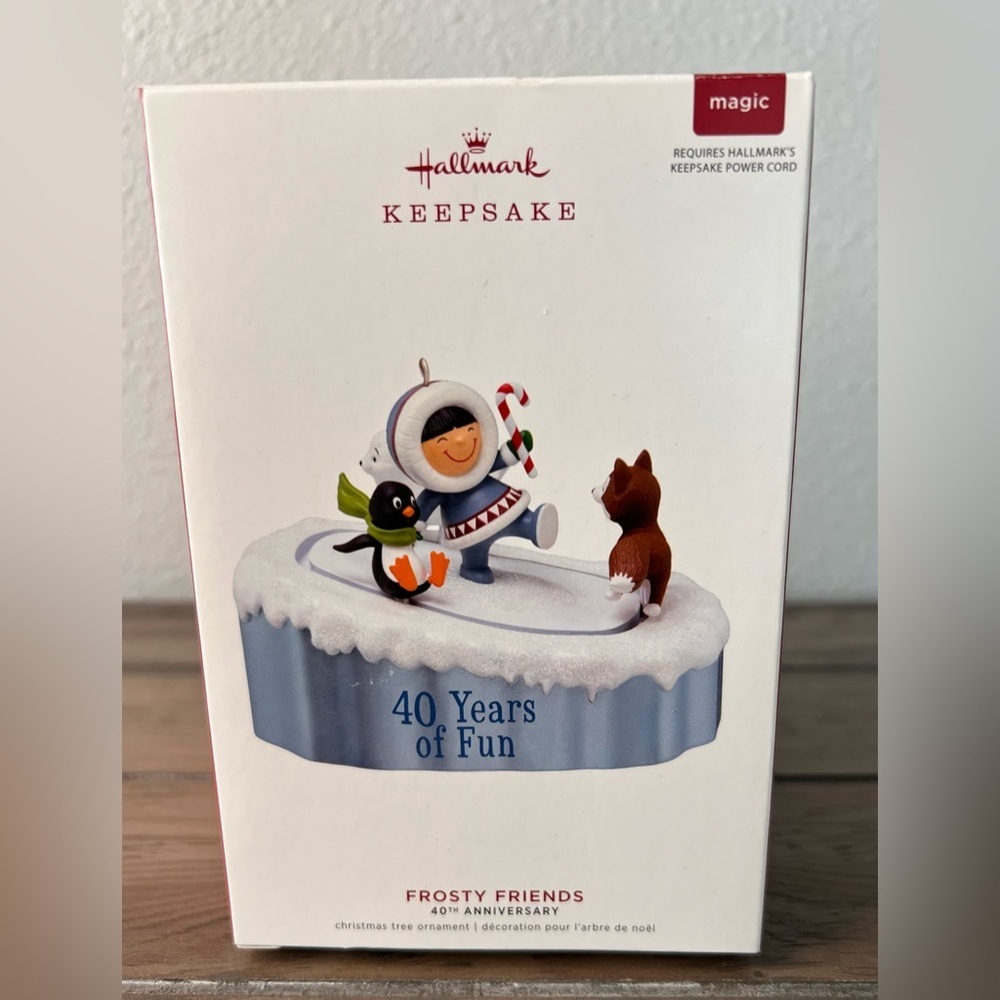 Hallmark NEW 2019 Christmas Ornament Frosty Friends 40th Anniversary with Motion